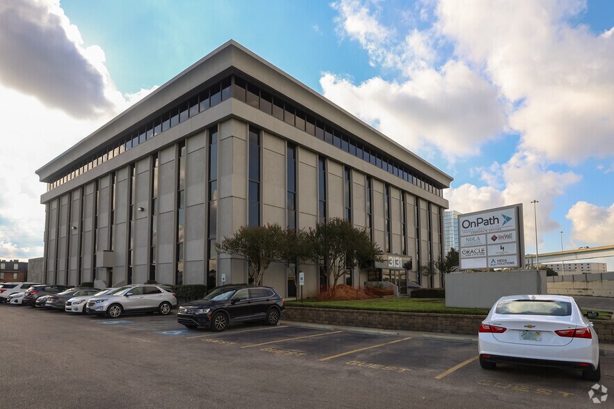 More Photos Of 3131 N I-10 Service Rd E, Metairie Office For Lease