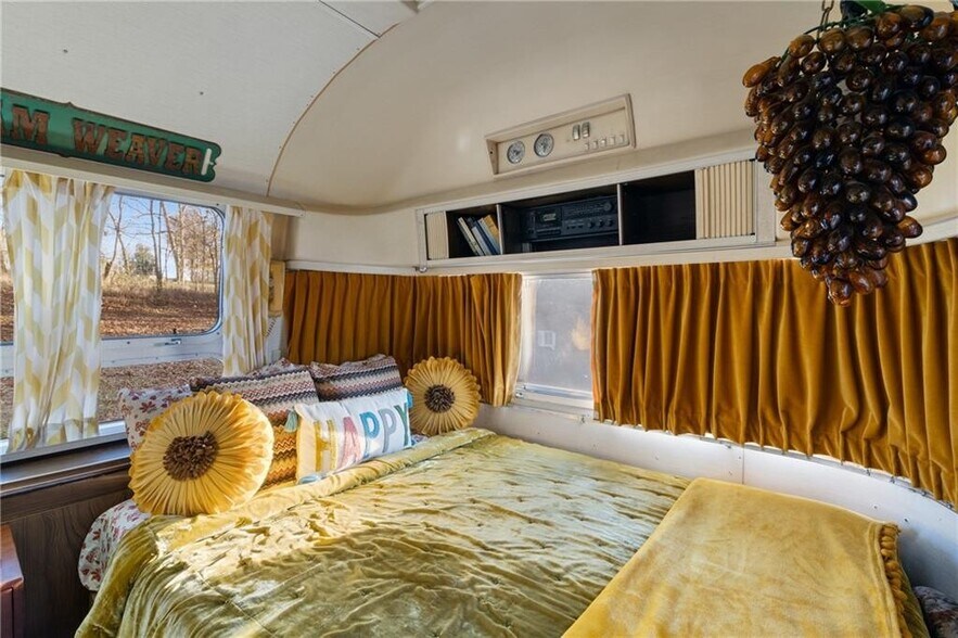 More Photos Of 1387 County Road 306, Berryville Hospitality For Sale