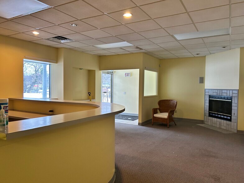 More Photos Of 3234 S Westnedge Ave, Kalamazoo Medical For Sale