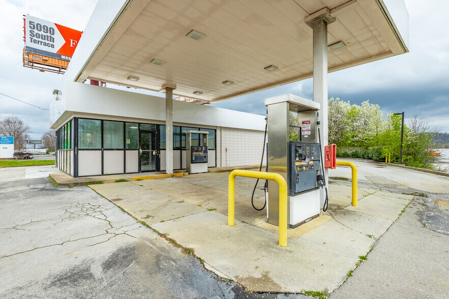 More Photos Of 2130 Amnicola Hwy, Chattanooga Service Station For Sale