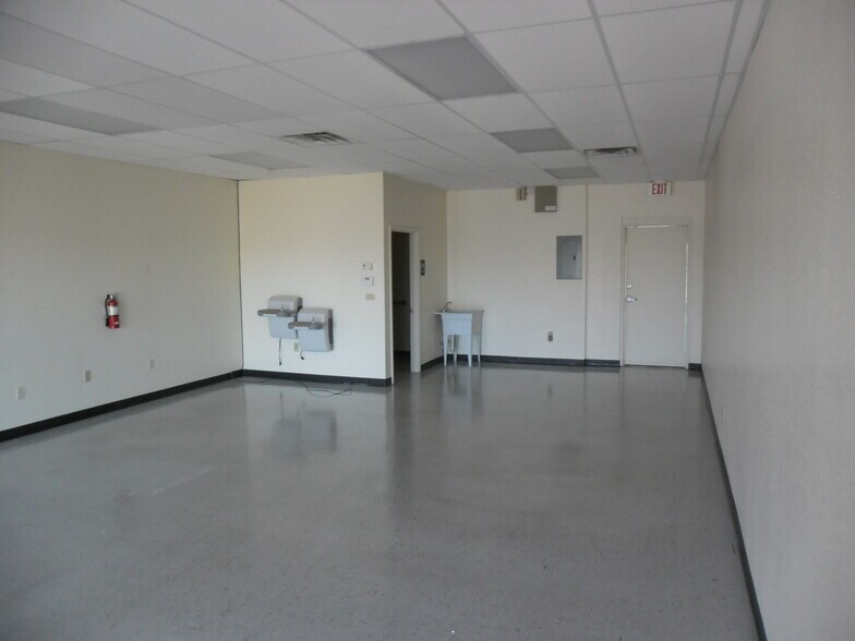 More Photos Of 14010 Horizon Blvd, Horizon City General Retail For Lease