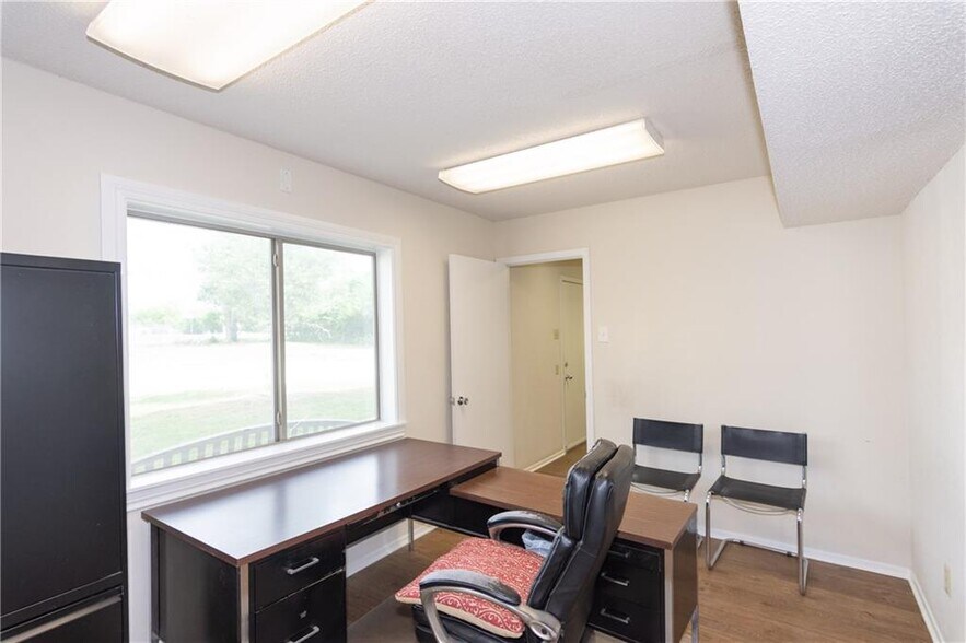 More Photos Of 10509 Old Manchaca Rd, Austin Warehouse For Lease