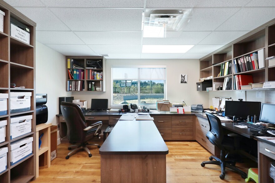 More Photos Of 1500 Springhill Rd, Parksville Manufacturing For Sale