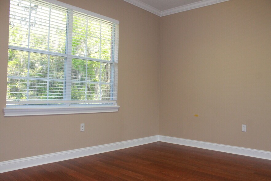 More Photos Of 6817 Southpoint Pky, Jacksonville Office For Sale