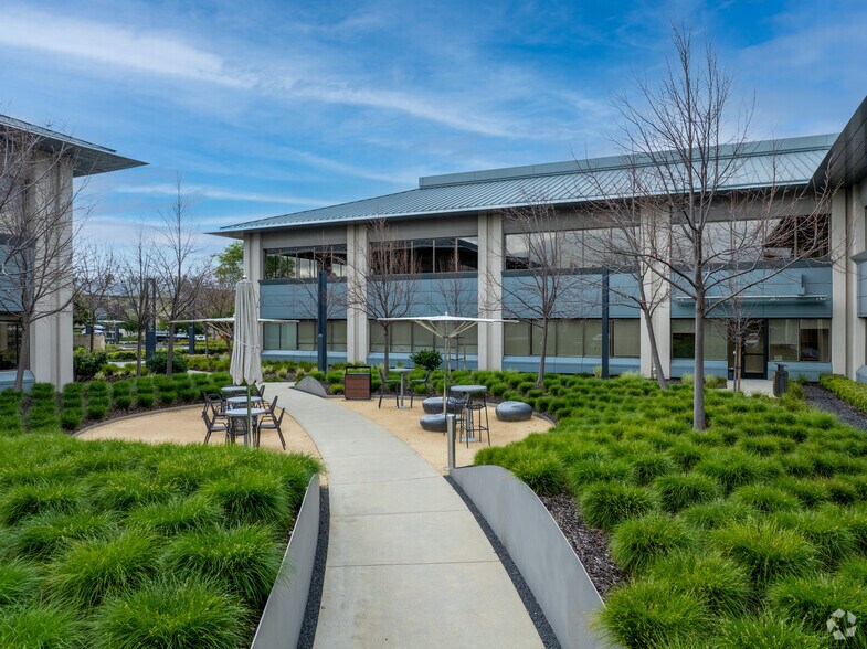 More Photos Of 1060 Marsh Rd, Menlo Park Office For Lease