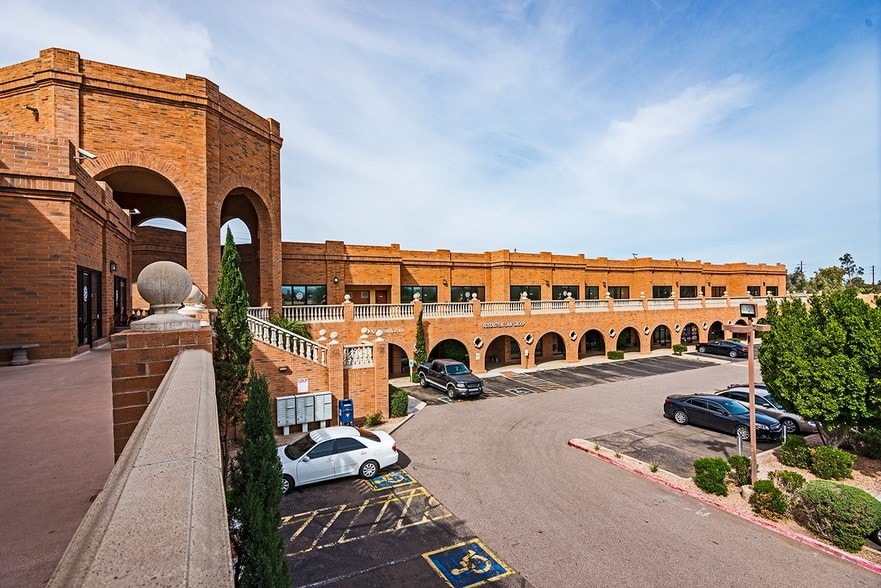 More Photos Of 8010 E McDowell Rd, Scottsdale Office For Lease