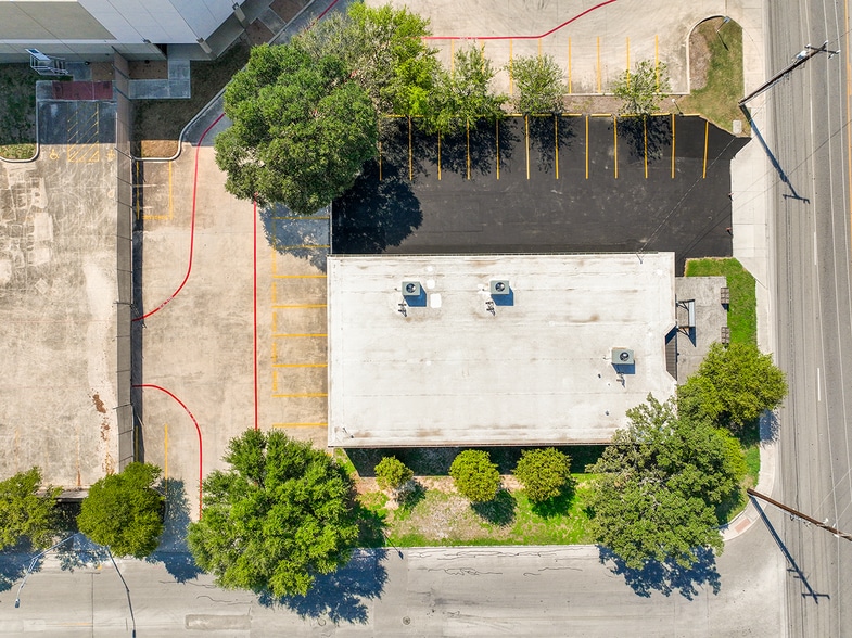 More Photos Of 5260 Rittiman Rd, San Antonio Light Distribution For Sale