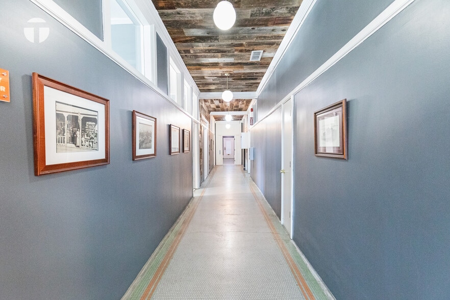 More Photos Of 110 N San Joaquin St, Stockton Office For Sale
