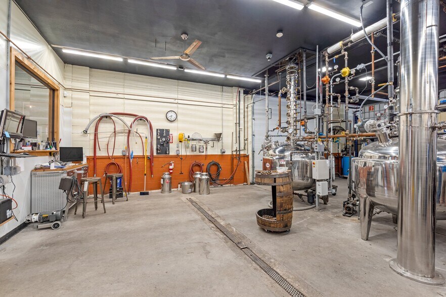 More Photos Of 920 Lafayette Rd, Seabrook Unknown For Sale