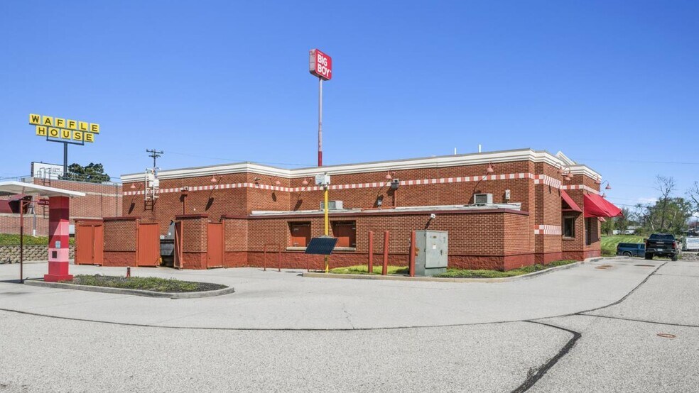 More Photos Of 2439 E Sharon Rd, Cincinnati Restaurant For Sale