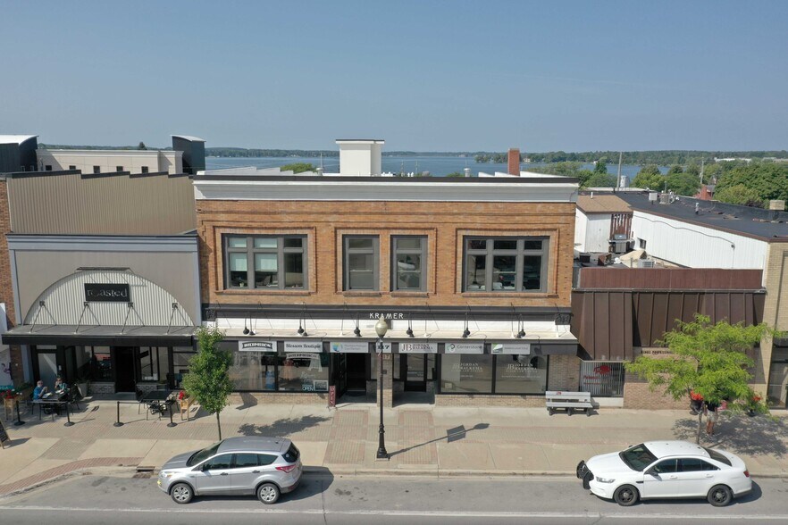 More Photos Of 117 N Mitchell St, Cadillac Medical For Sale