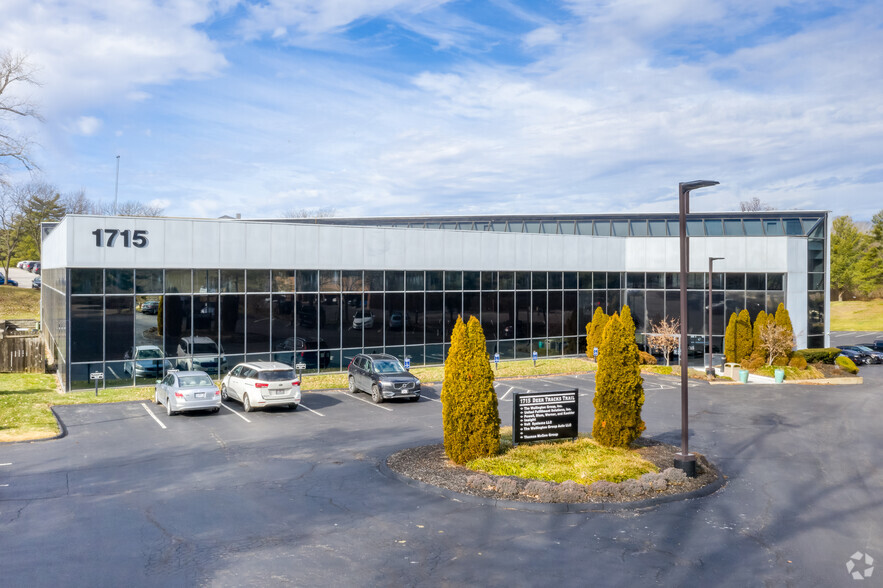 Primary Photo Of 1715 Deer Tracks Trl, Saint Louis Office For Lease