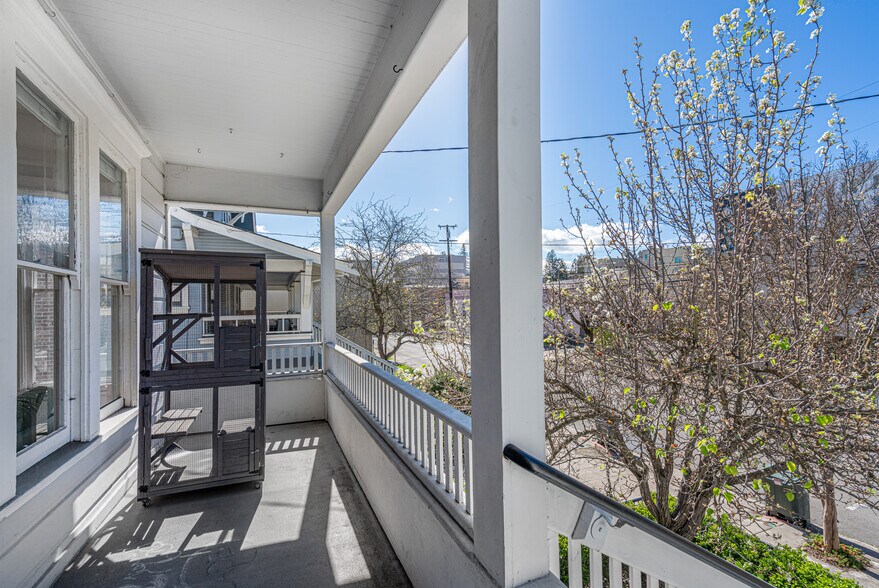 More Photos Of 418 Humboldt St, Santa Rosa Apartments For Sale
