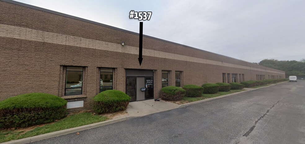 More Photos Of 1531-1563 Lincoln Ave, Holbrook Warehouse For Sale