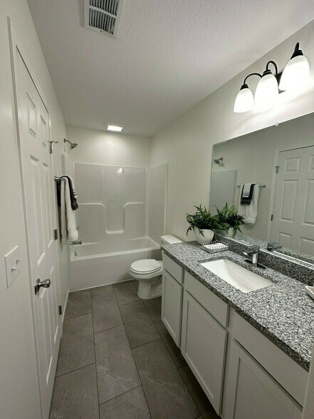 More Photos Of 1514 N Madison Ave, Wichita Apartments For Sale