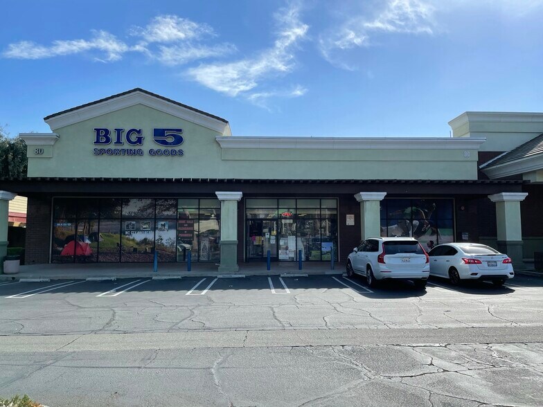 More Photos Of 80-160 W Foothill Blvd, Upland Unknown For Lease