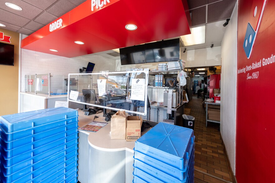 More Photos Of 6801-6817 Sepulveda Blvd, Van Nuys Storefront Retail Office For Sale