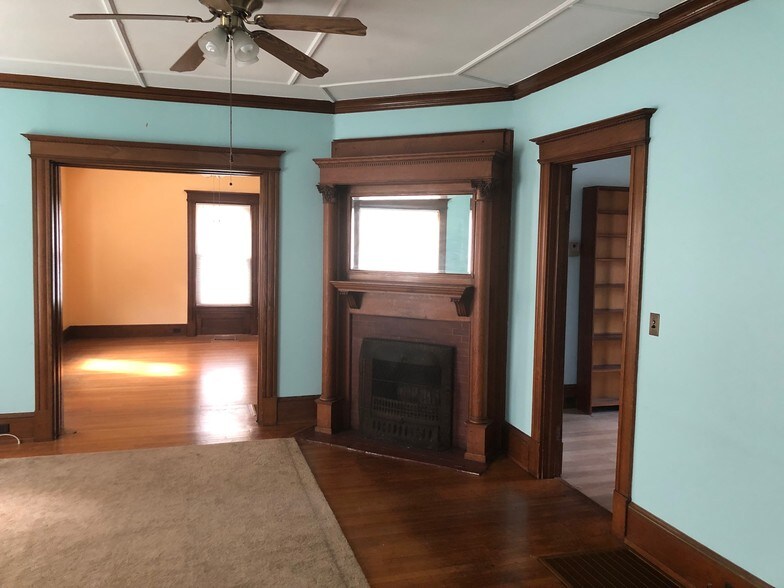 More Photos Of 109 Church St, Palmyra Religious Facility For Sale