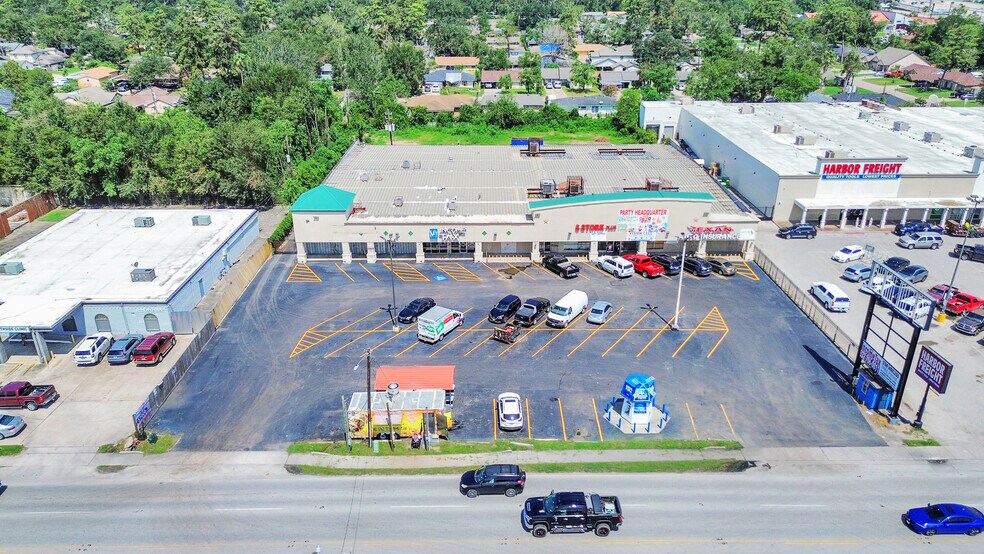 More Photos Of 5231 Aldine Mail Rd, Houston General Retail For Lease