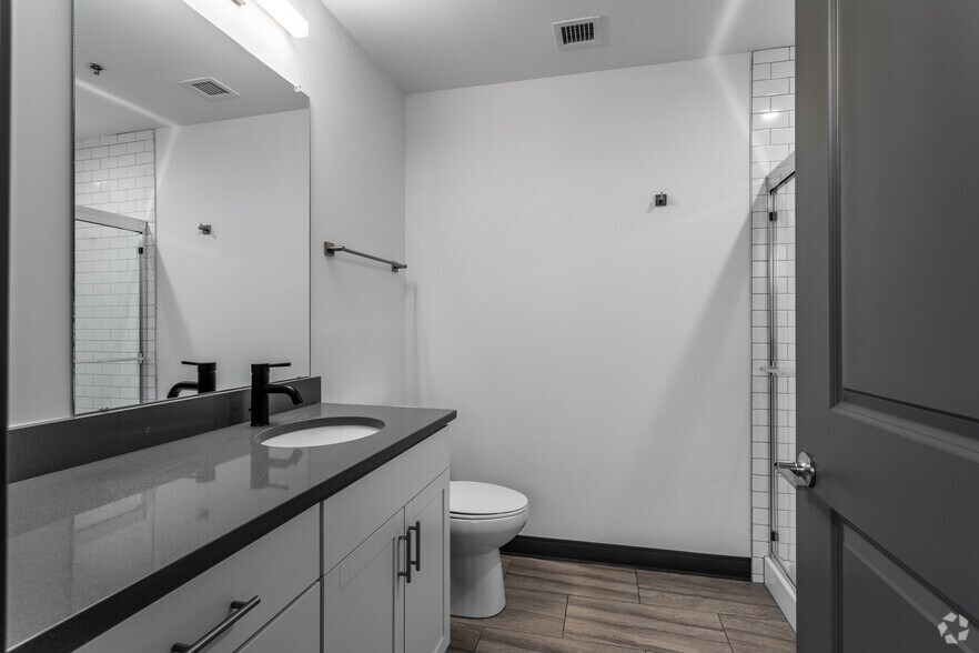 More Photos Of 366 E Broad St, Columbus Apartments For Lease