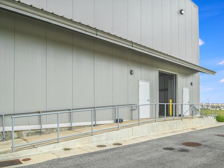 More Photos Of 9342 SE Loop 410, San Antonio Refrigeration Cold Storage For Sale