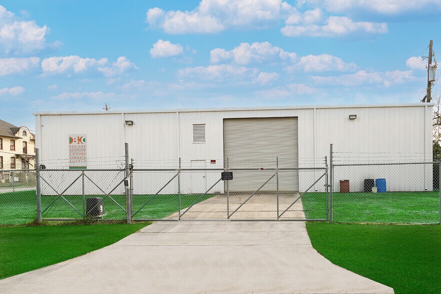 More Photos Of 1406-1420 Telephone Rd, Houston Showroom For Lease