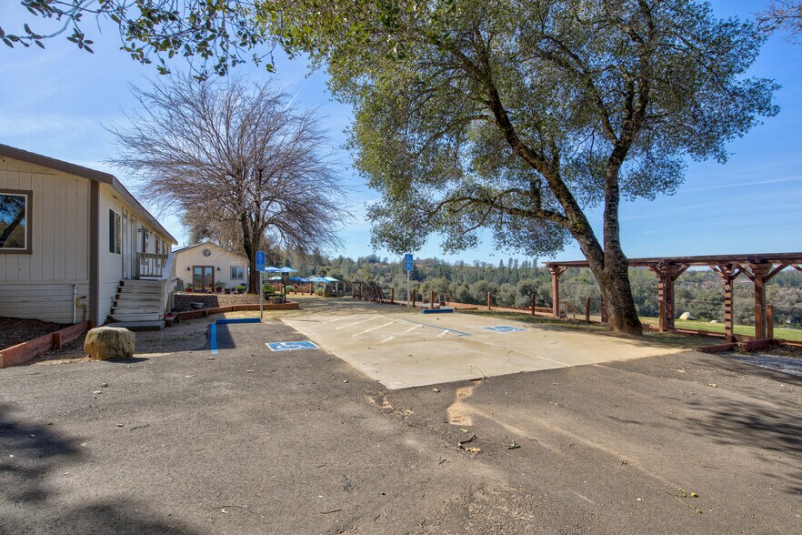 More Photos Of 7449 Fairplay Rd, Somerset Specialty For Sale