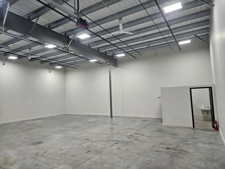 More Photos Of 6605 County Road 19, Loretto Self Storage For Lease