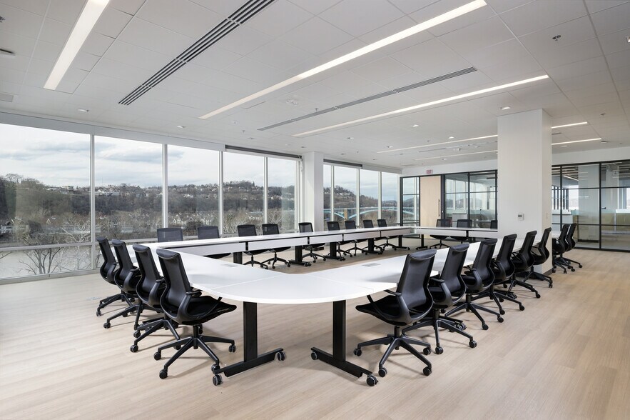 More Photos Of 75 Hopper Pl, Pittsburgh Office For Lease