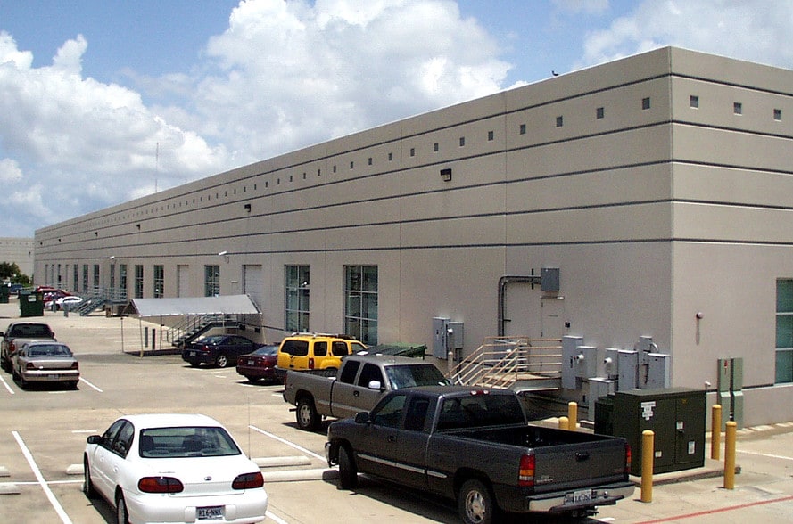 More Photos Of 1461 S Belt Line Rd, Coppell Unknown For Lease