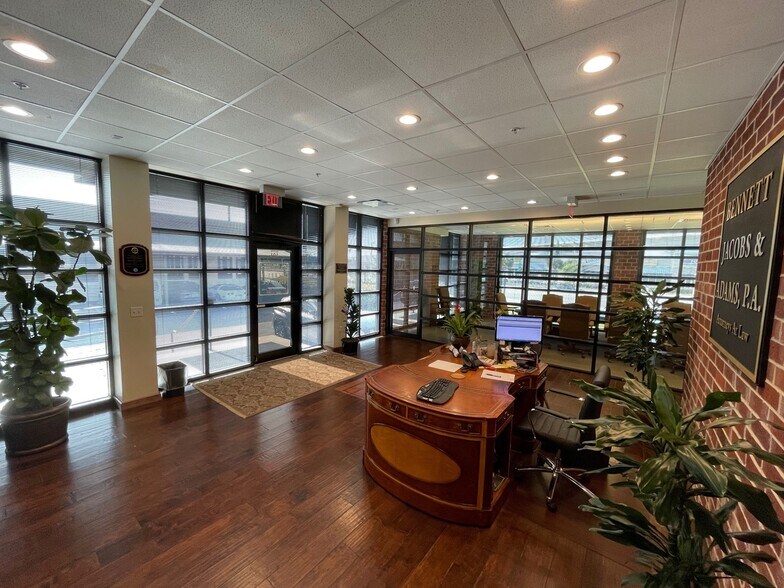 More Photos Of 1925 E 2nd Ave, Tampa Medical For Lease