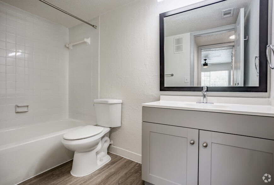 More Photos Of 120 47th Ave N, Saint Petersburg Apartments For Sale