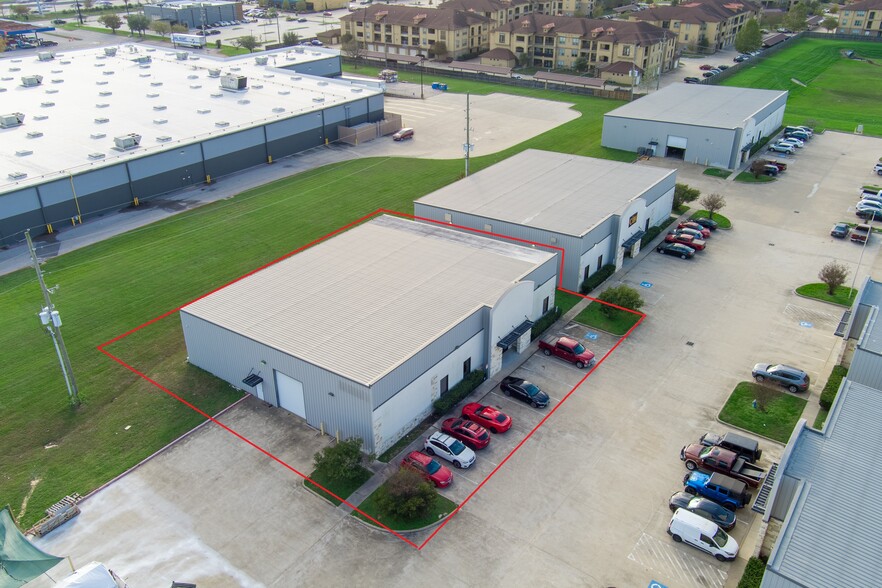 Primary Photo Of 1207 Price Plaza Dr, Katy Warehouse For Lease