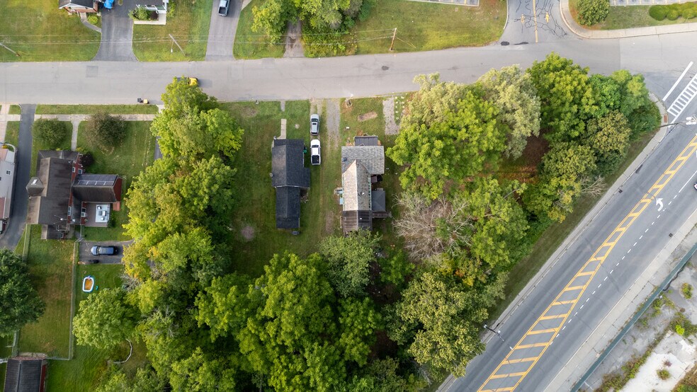 More Photos Of 35 Union St, Ballston Spa Flex For Sale