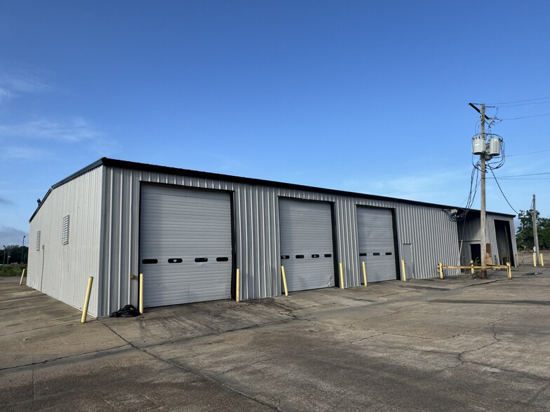 More Photos Of 191 Industrial Park Rd, Pearl Service For Lease