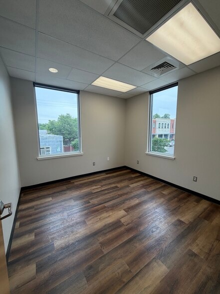 More Photos Of 703 S Church St, Georgetown Office For Lease