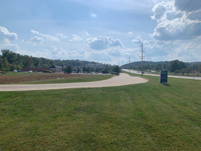 Primary Photo Of 8 Legends Pky, Eureka Land For Lease