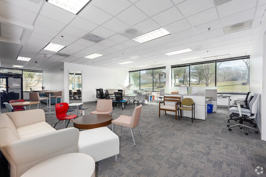 More Photos Of 6304 Woodside Ct, Columbia Office For Lease