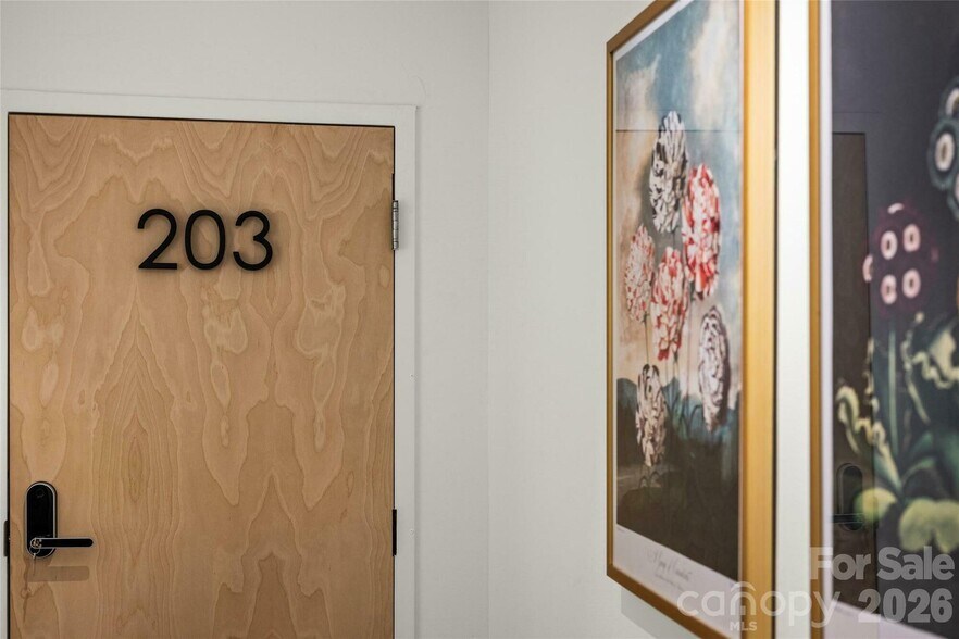 More Photos Of 9-13 Broadway St, Asheville Storefront Retail Office For Sale