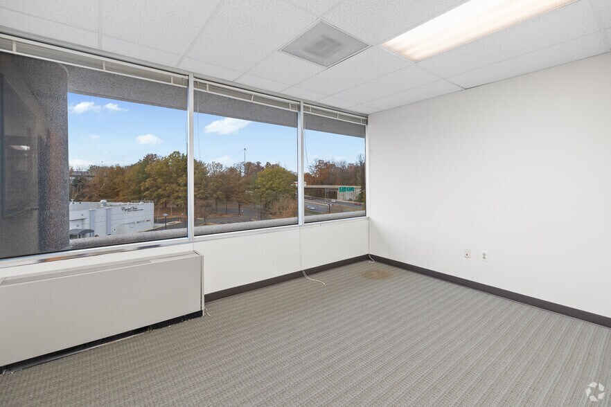 More Photos Of 12011 Lee Jackson Memorial Hwy, Fairfax Medical For Lease