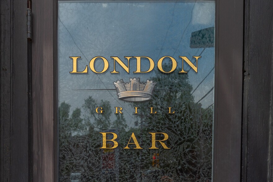 More Photos Of 2301 Fairmount Ave, Philadelphia Restaurant For Sale