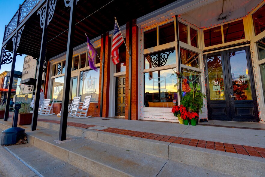 More Photos Of 221 W Main St, Tishomingo Hotel For Sale