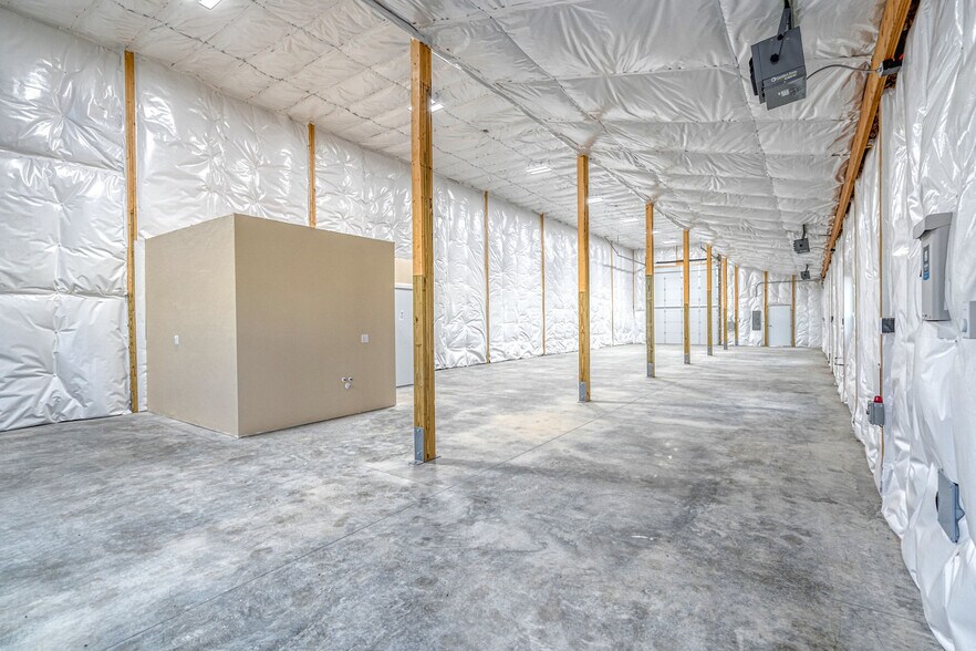 More Photos Of 176 Hill Rd, Bigfork Light Manufacturing For Sale