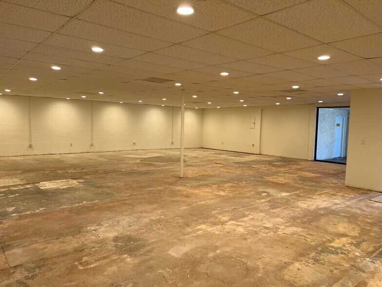 More Photos Of 1825 W Redondo Beach Blvd, Gardena Unknown For Lease