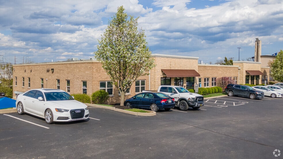 Primary Photo Of 510-520 Graves Ave, Erlanger Office For Lease