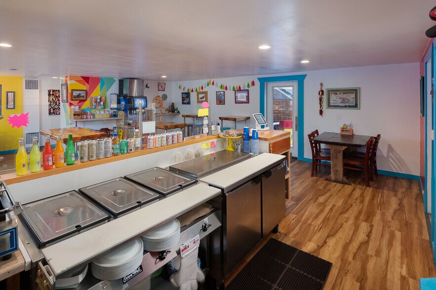 More Photos Of 111 W Main St, Ennis Restaurant For Sale