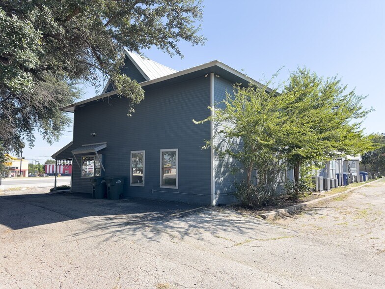 More Photos Of 2210 E Highway 190, Copperas Cove Freestanding For Sale