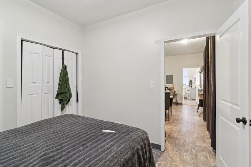 More Photos Of 417-421 Lake St, Maywood Storefront Retail Residential For Sale