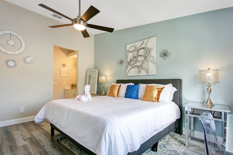 More Photos Of 141 Coco Plum Dr, Davenport Apartments For Sale