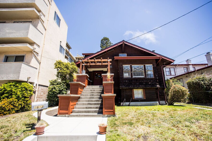 Primary Photo Of 1643 Oxford St, Berkeley Apartments For Sale